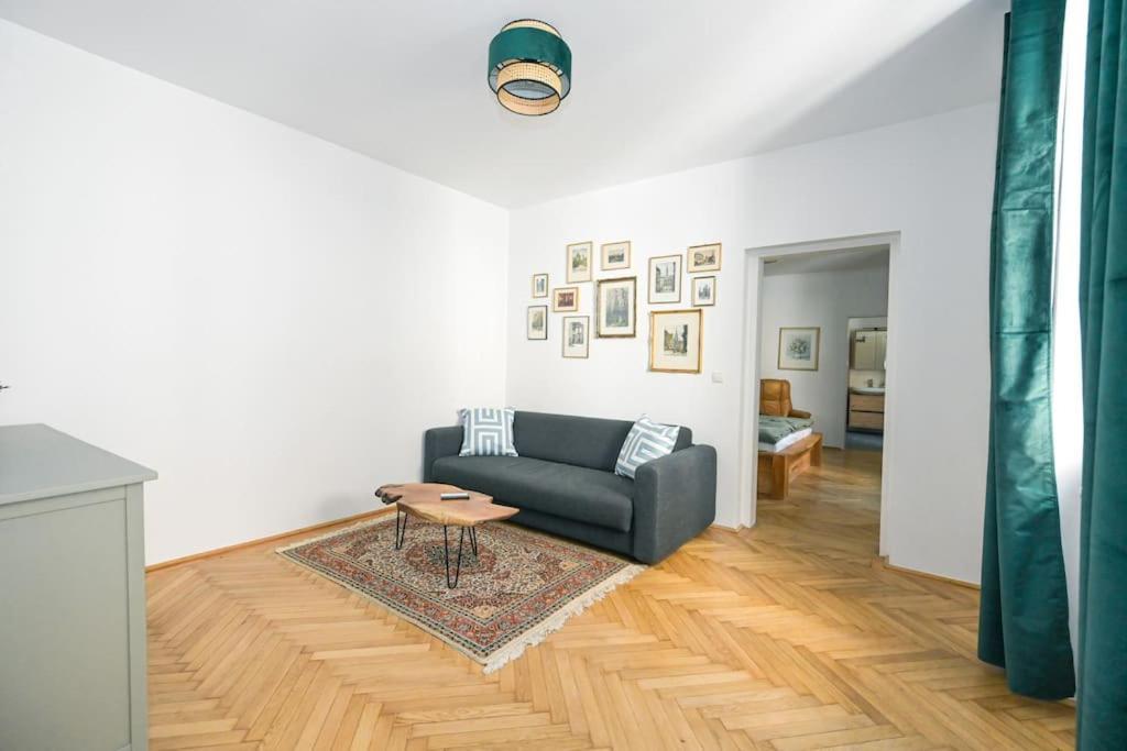וינה Perfect Apartment Near @ City-Center מראה חיצוני תמונה